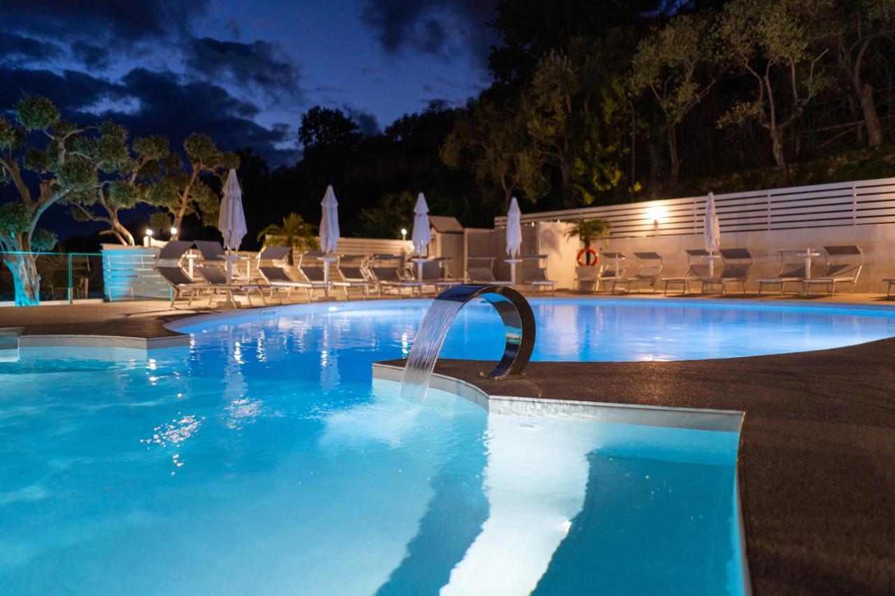 Hotel & Spa Relais Freedom Club 马萨鲁布朗斯 外观 照片